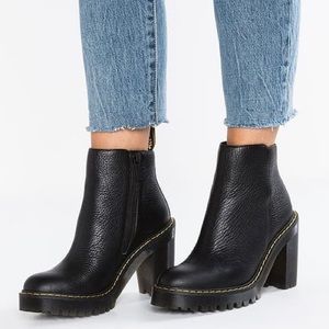 Dr Martens Magdalena Aunt Sally Boot 